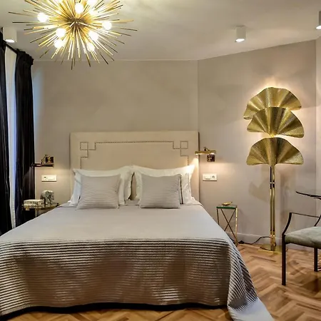 Artale 07 Design krevet i doručak 4*